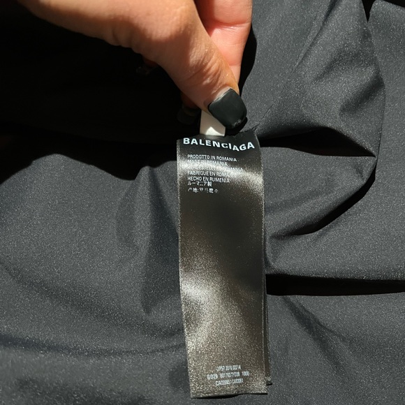 Balenciaga C-Shape Puffer Jacket - Picture 4 of 5